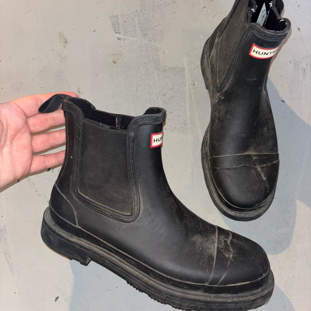 Hunter Black Chelsea Rain Boots - Picture 2 of 3